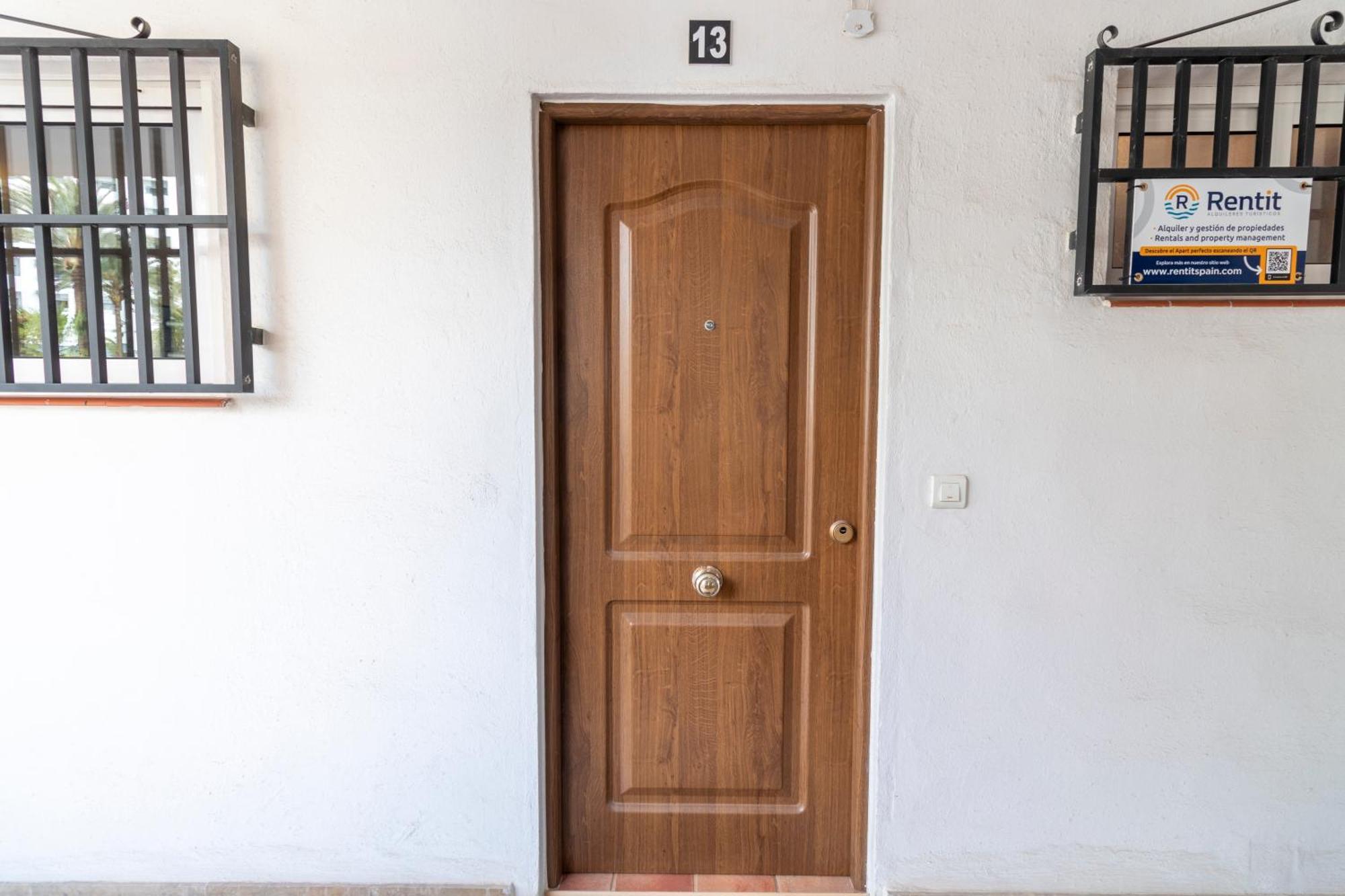 Rentitspain Apartamento Arce 13 Balcon Con Vista Al Mar Нерха Екстер'єр фото